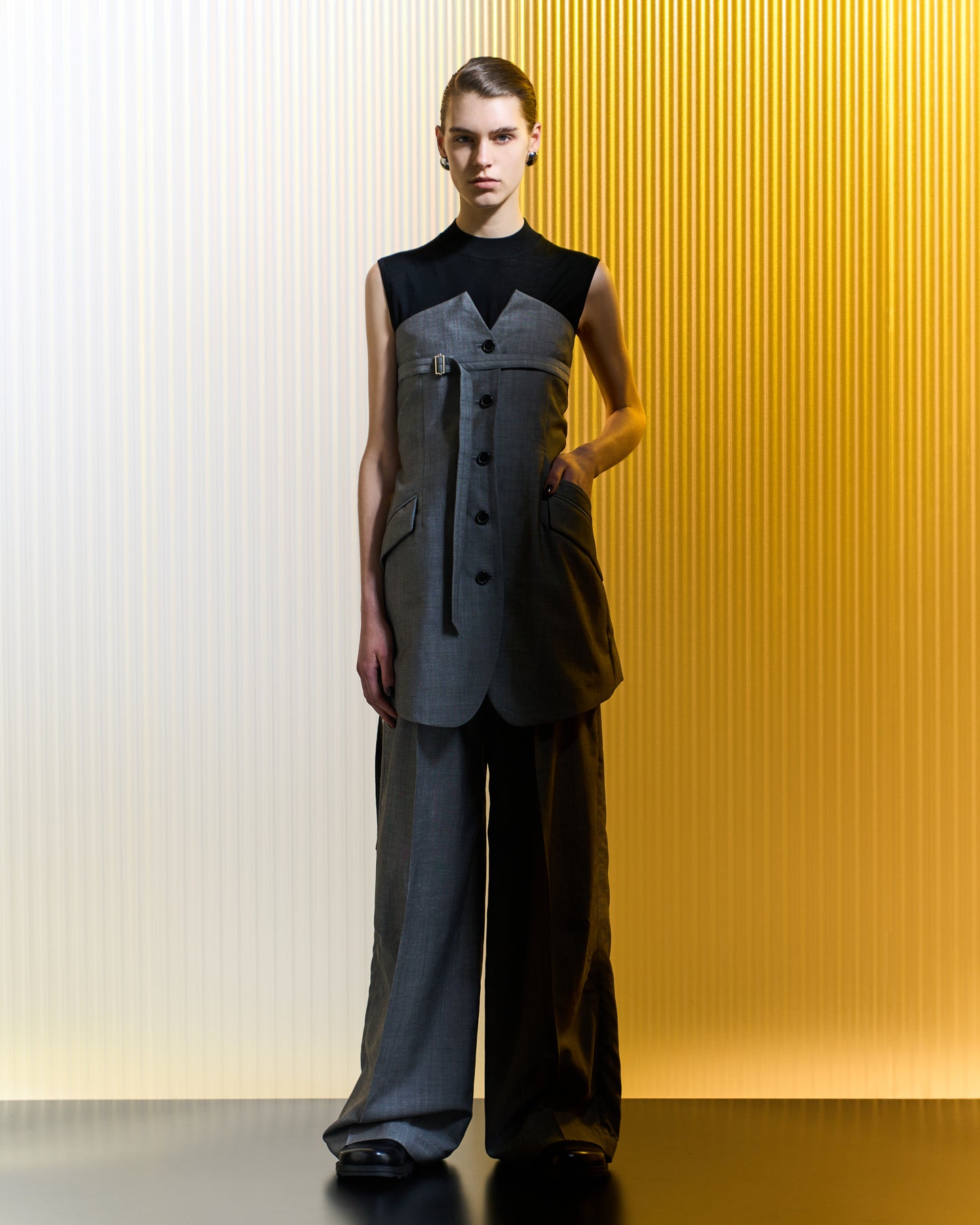 TAILORED VEST LIGHT BROWN