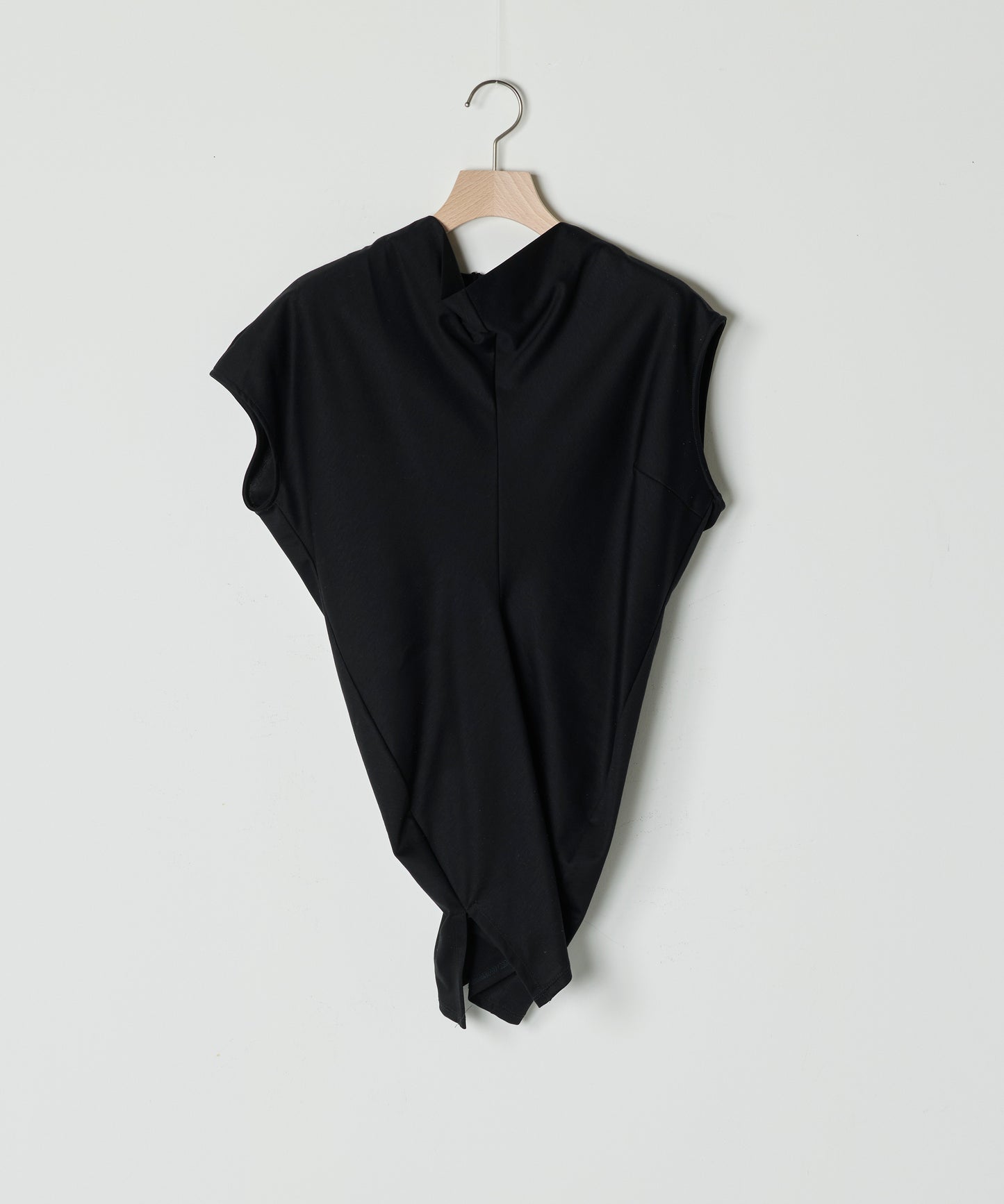 【26SS予約商品】WHIFFLING TOPS BLACK