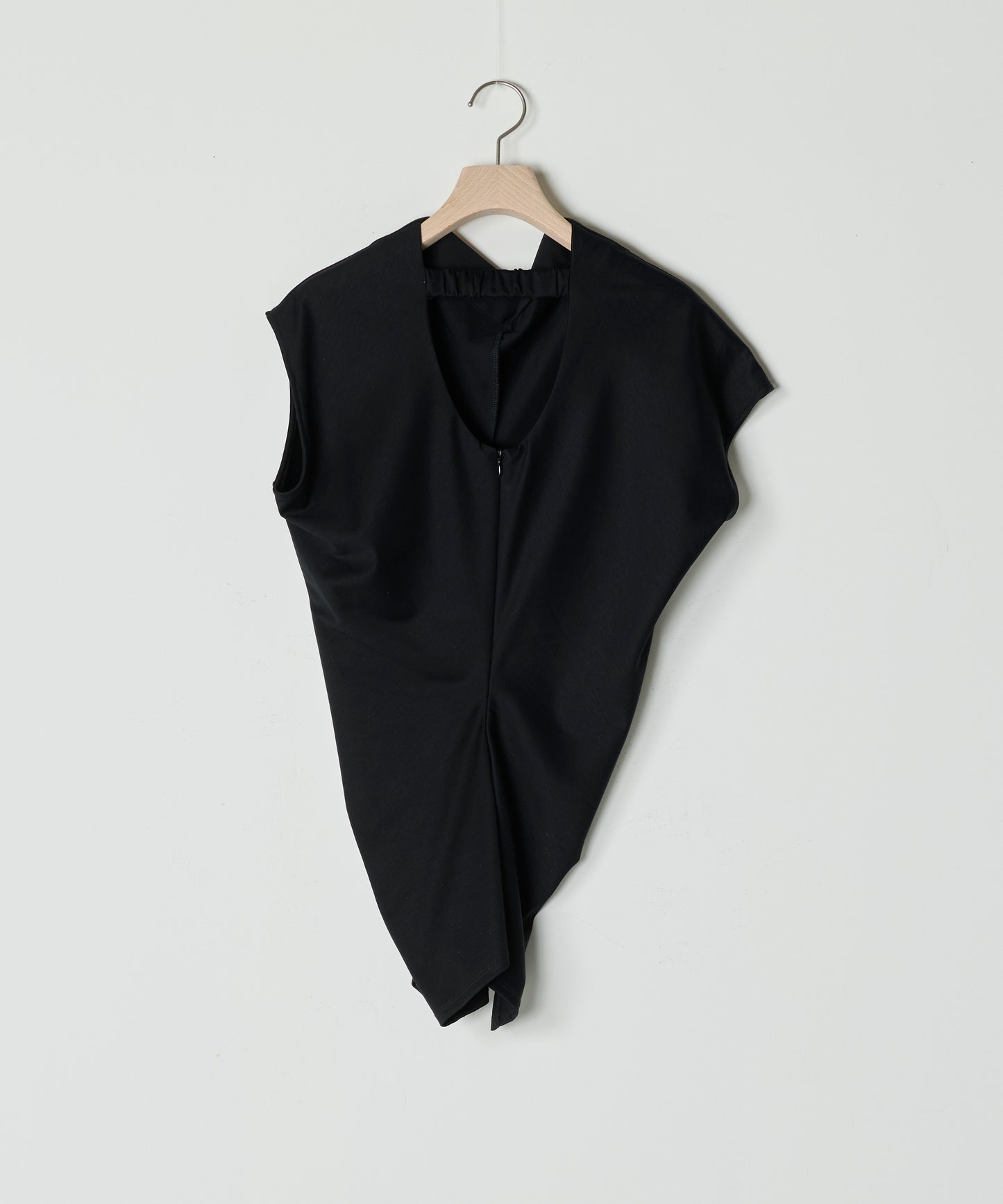 【26SS予約商品】WHIFFLING TOPS BLACK
