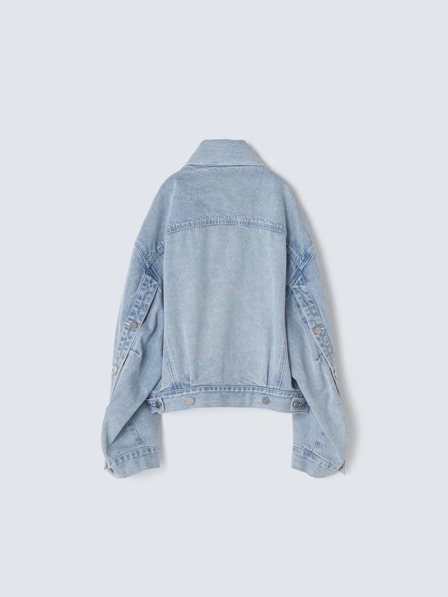OPEN SLEEVE DENIM JACKET LIGHT BLUE