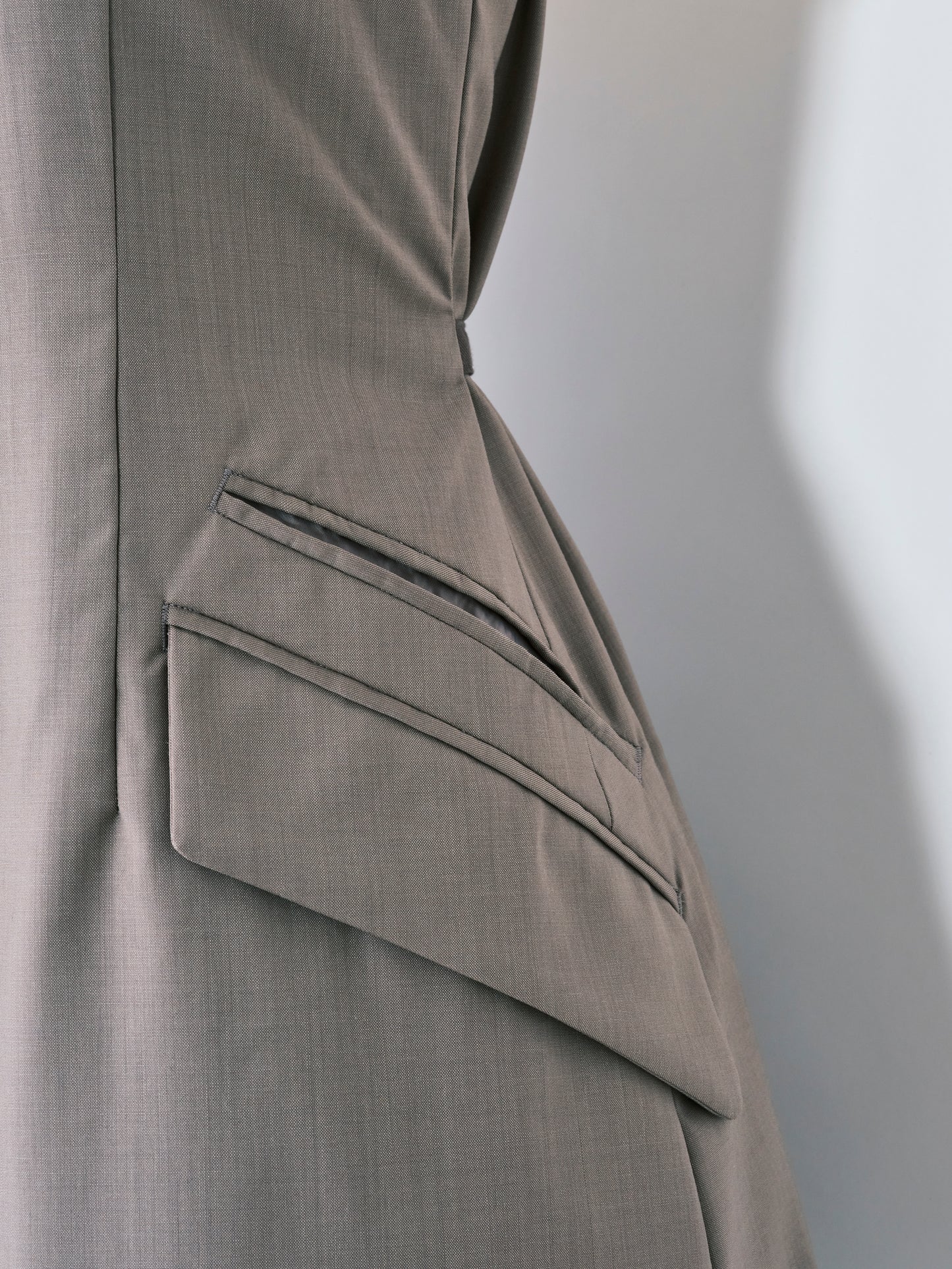 TAILORED VEST LIGHT BROWN