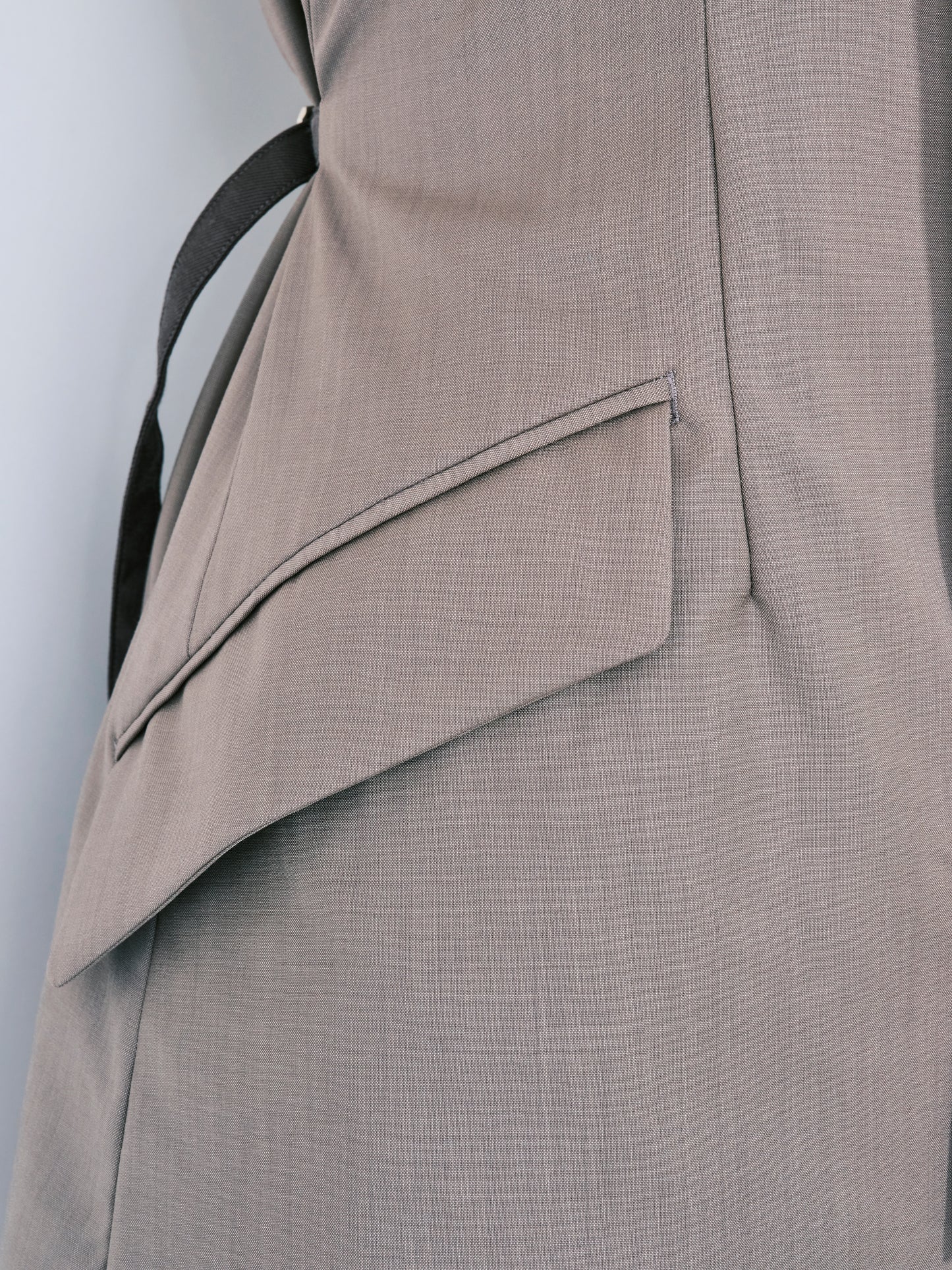 TAILORED VEST LIGHT BROWN