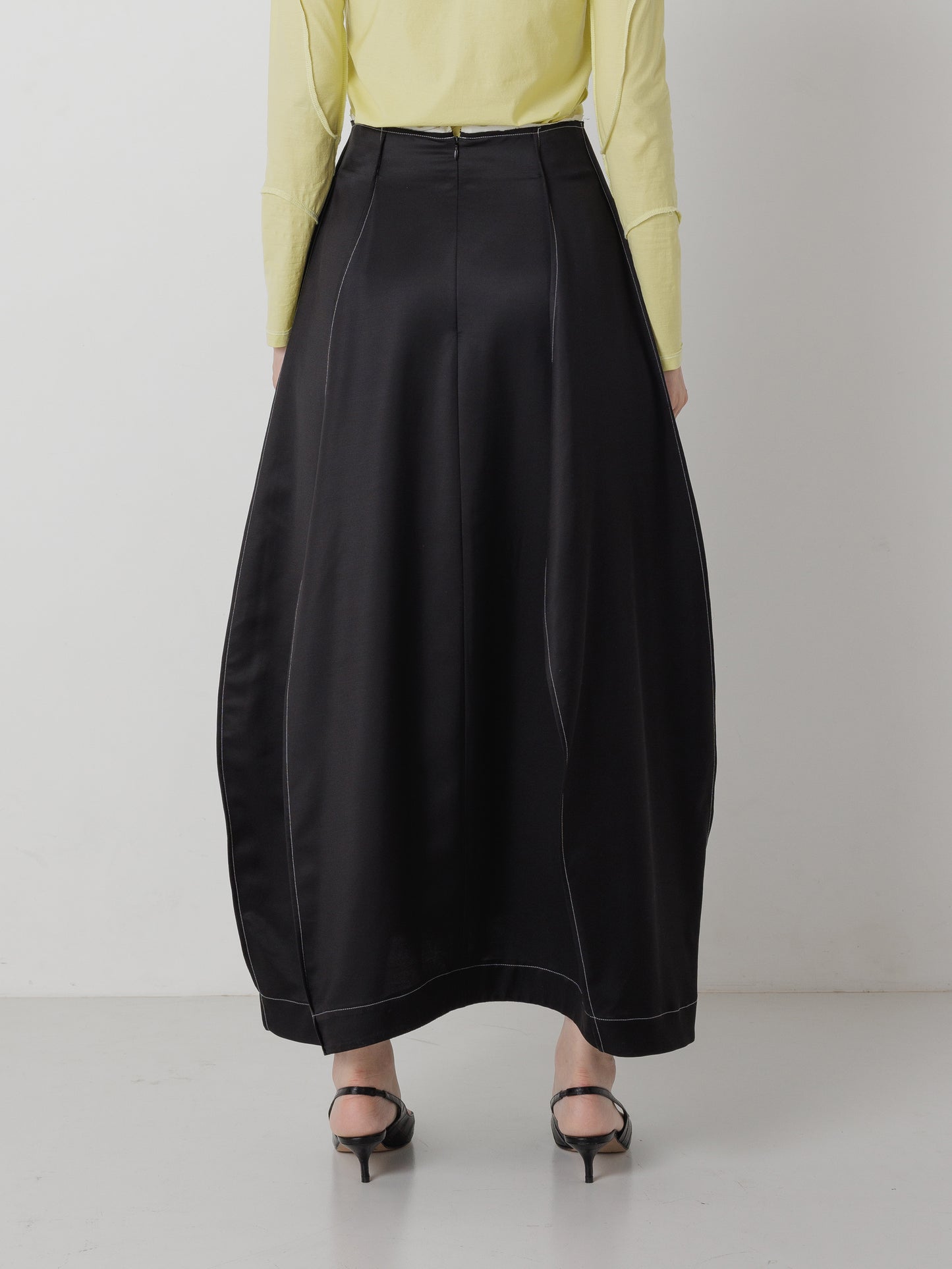 SATIN STITCH SKIRT BLACK