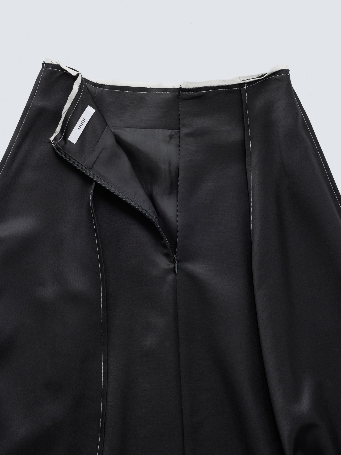 SATIN STITCH SKIRT BLACK