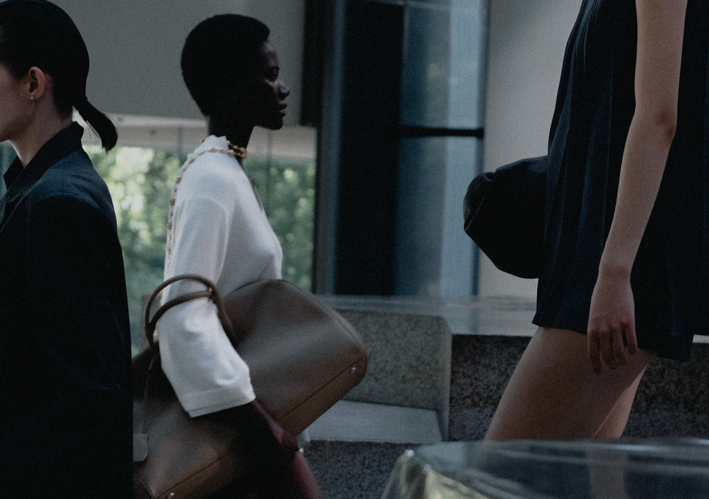 IHNN x LUMEN XLG Boston bag TAUPE
