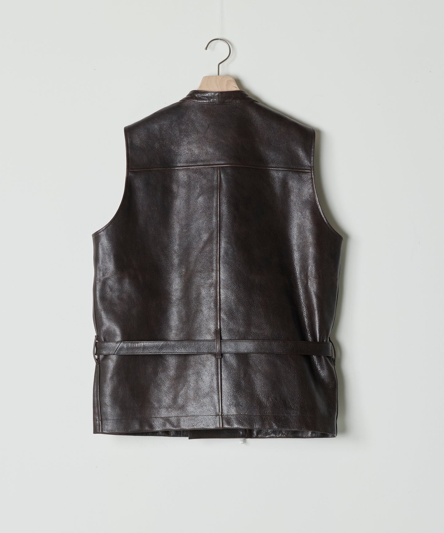 【26SS予約商品】Low-Waisted Belted Leather vest DK.BROWN