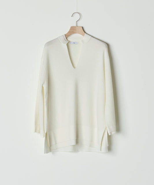 【26SS予約商品】Slit Neck Knit Top WHITE