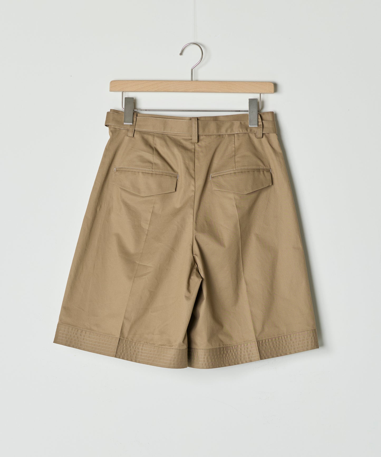 【26SS予約商品】Hem-Stitch Detail Shorts L.BROWN