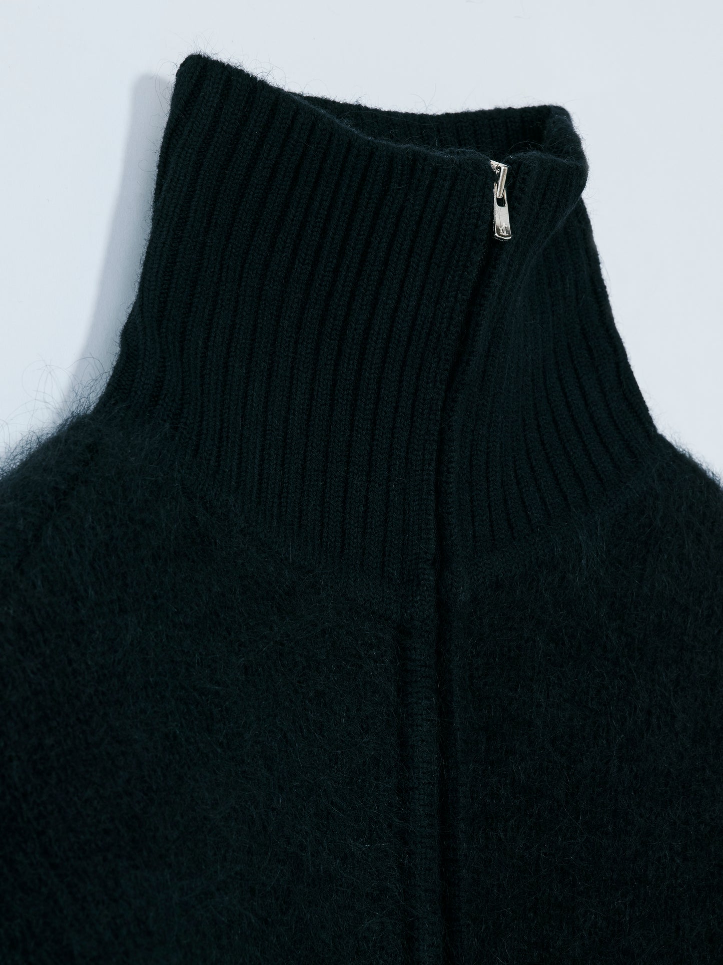 MOHAIR ZIPUP PULLOVER BLACK