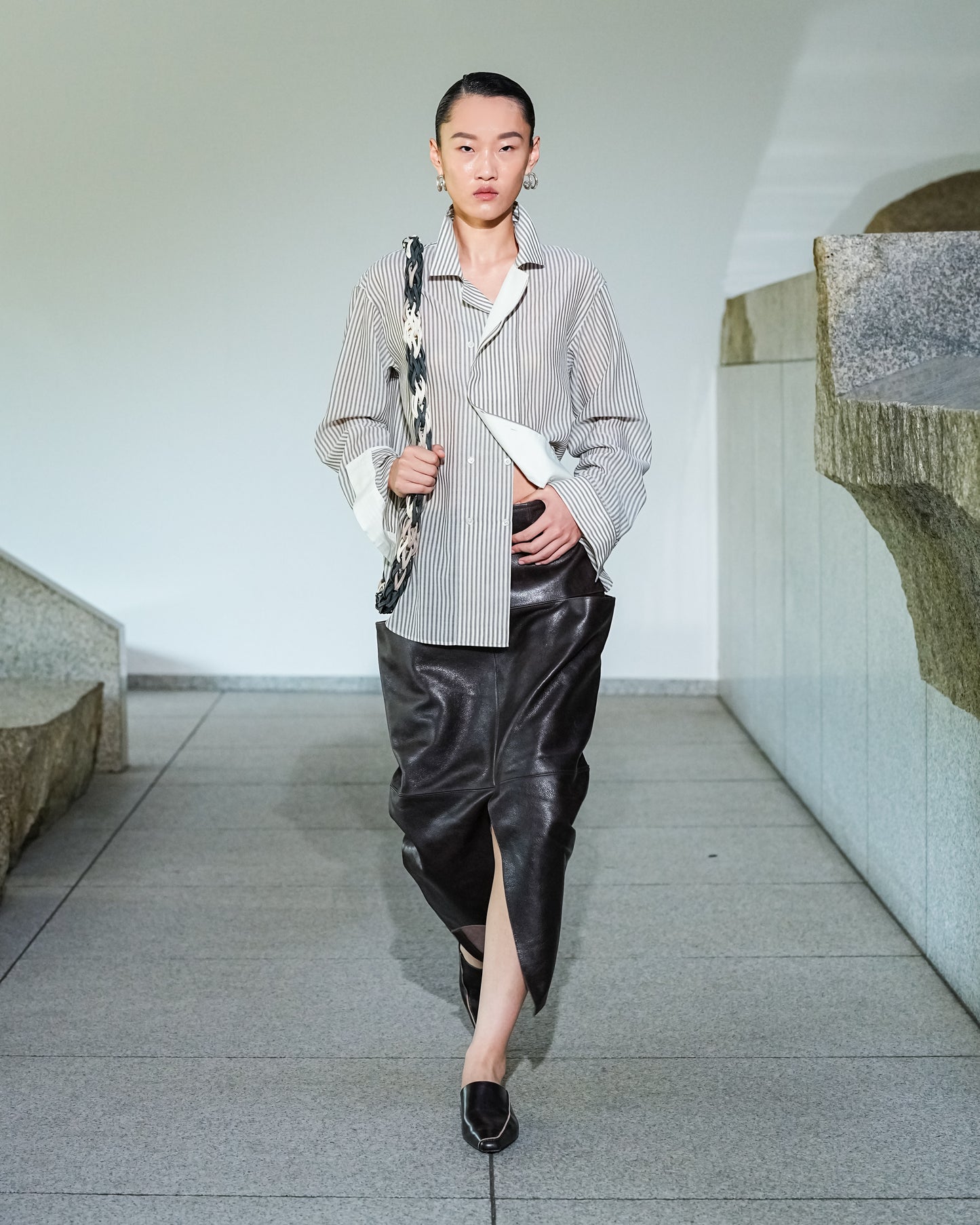 【26SS予約商品】Paneled Leather Skirt DK.BROWN