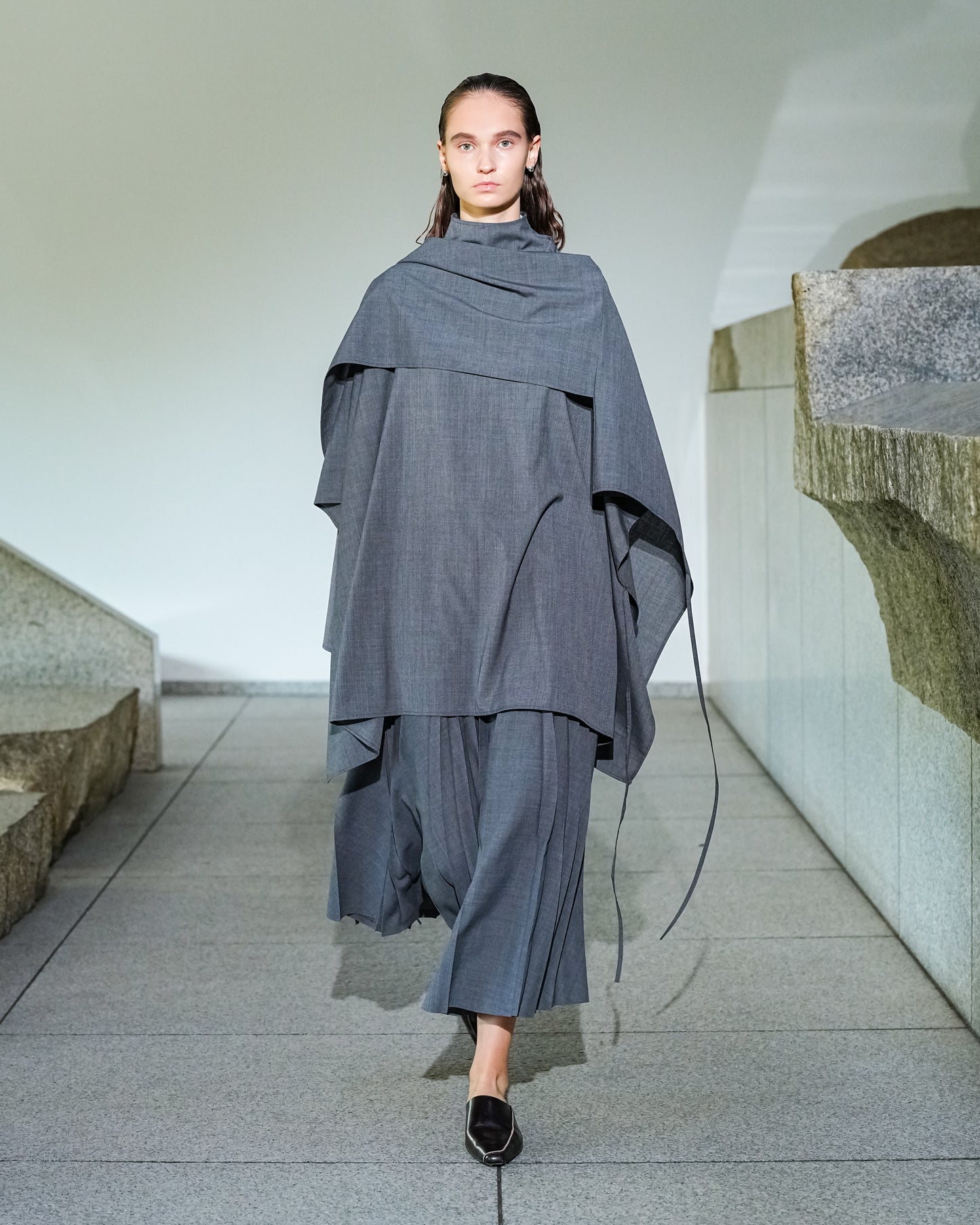 【26SS予約商品】Pleated Long Skirt GREY